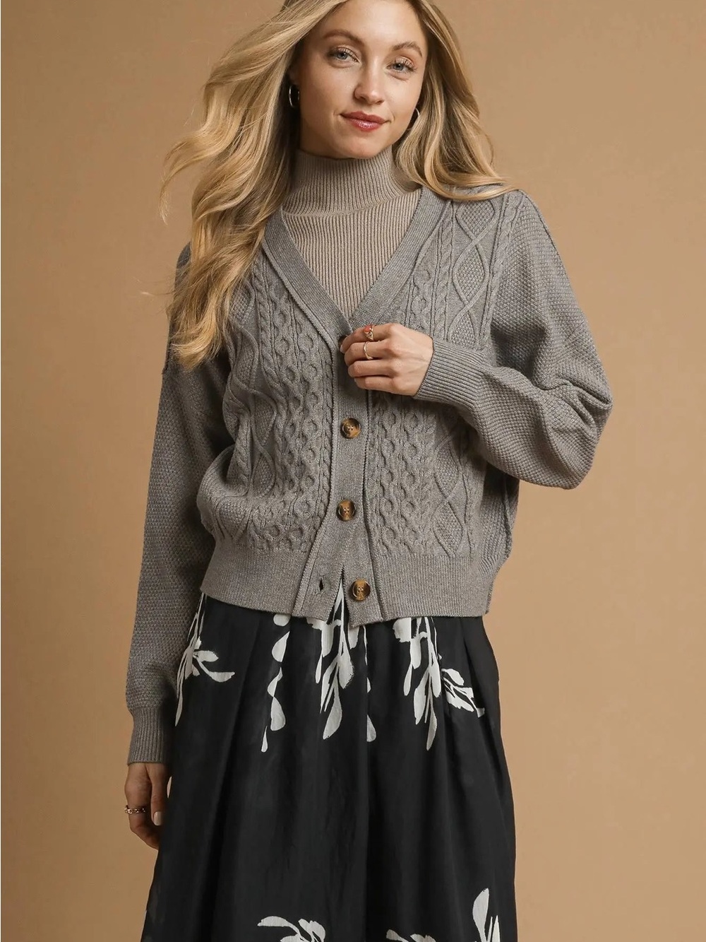 CS5325 Chunky Cable Knit Button Front Cardigan
